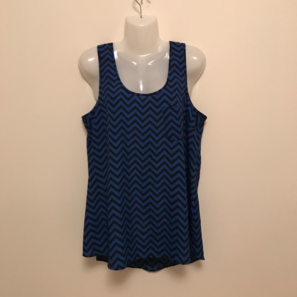 Chevron Tank with pocket!