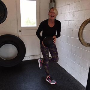 Meet your Posher, Elaine