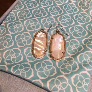 Kendra Scott 'Elle' Earrings in White Pearl