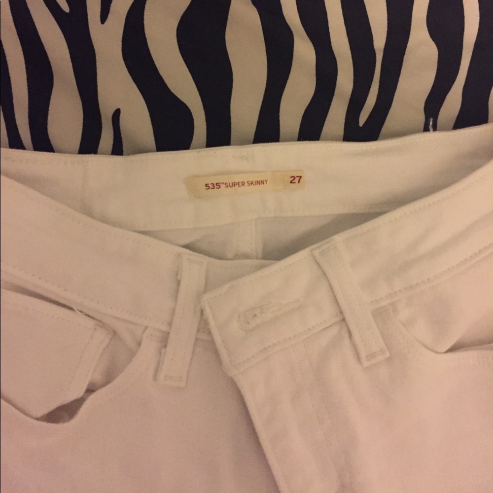 Levi 535 super skinny size 27