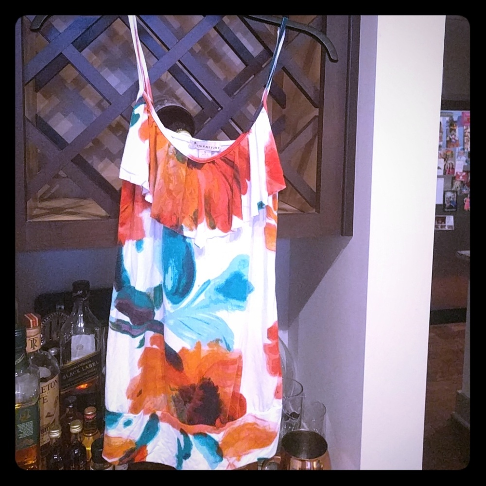 Forever 21 floral tank top *great shape size small
