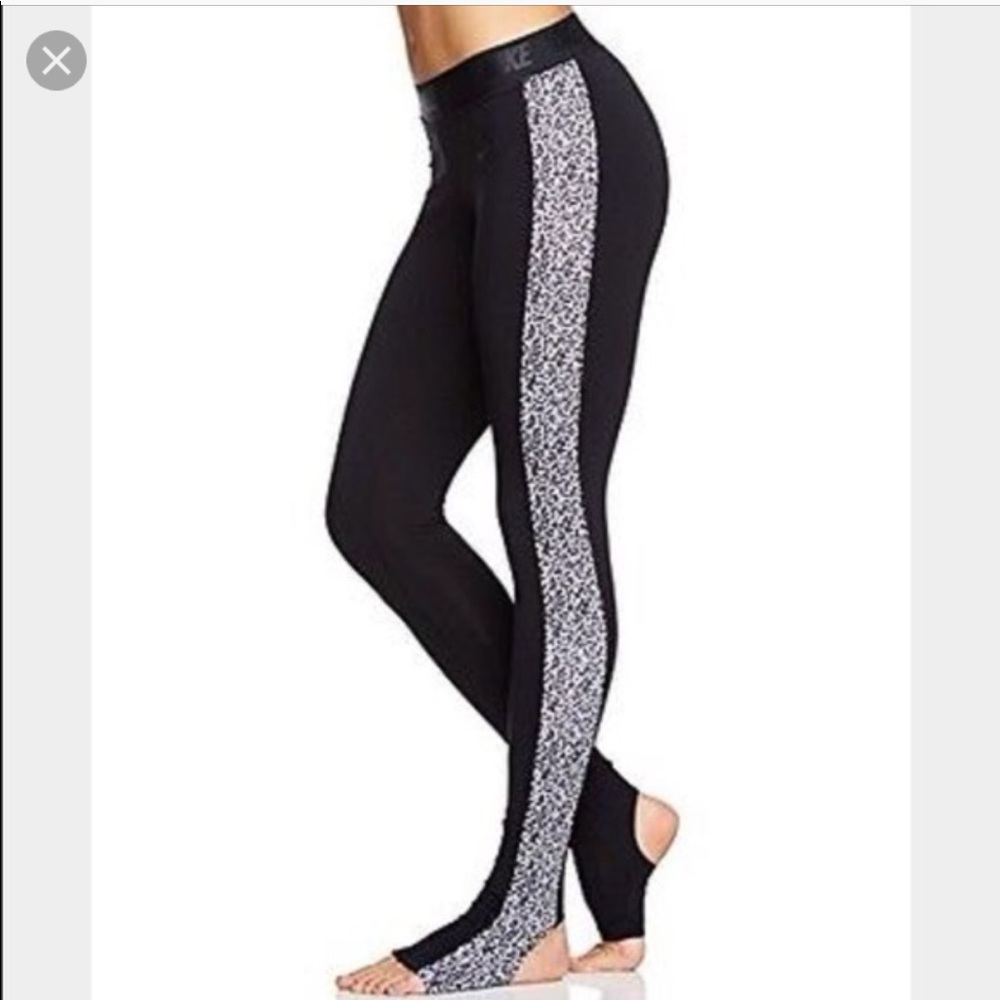 Nike legging with stirrups brand new small