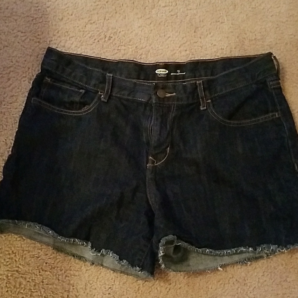 Old Navy Frayed demin shorts