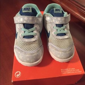 Nike Flex {snowflake}