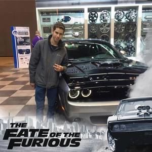 Meet your Posher, Lazaro