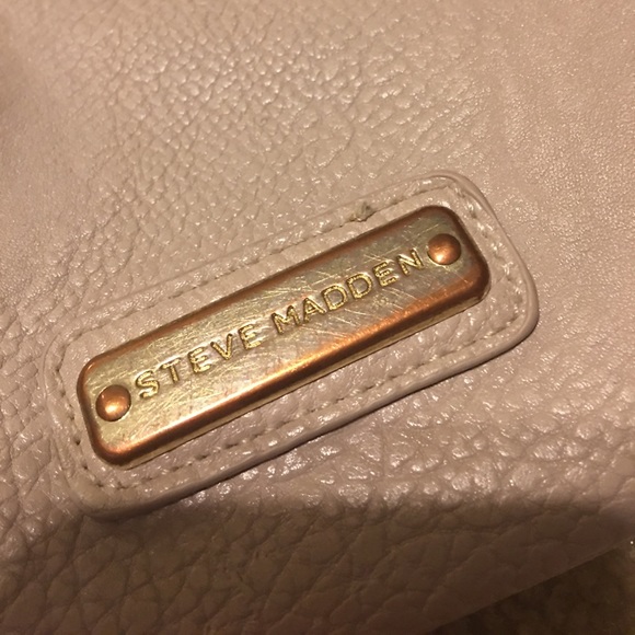 Steve Madden expandable purse - Picture 2 of 7