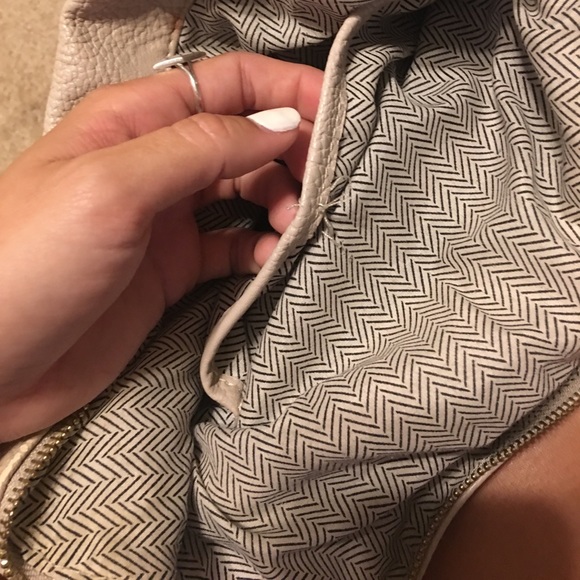 Steve Madden expandable purse - Picture 5 of 7