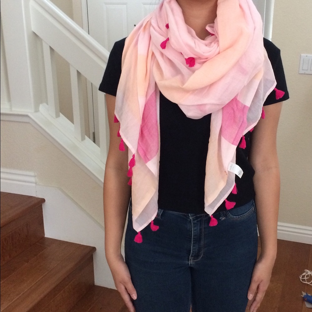 Lululemon Athletica Pink Sun to Moon Scarf