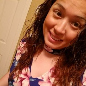 Meet your Posher, Cynthia