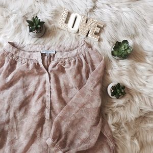 Creamy pink blouse 🌸