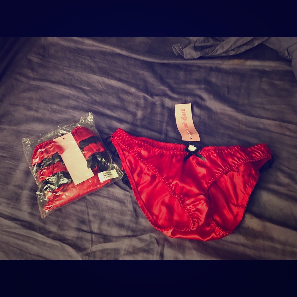 Lulu & Lush Ruffle Butt Red Panties Large