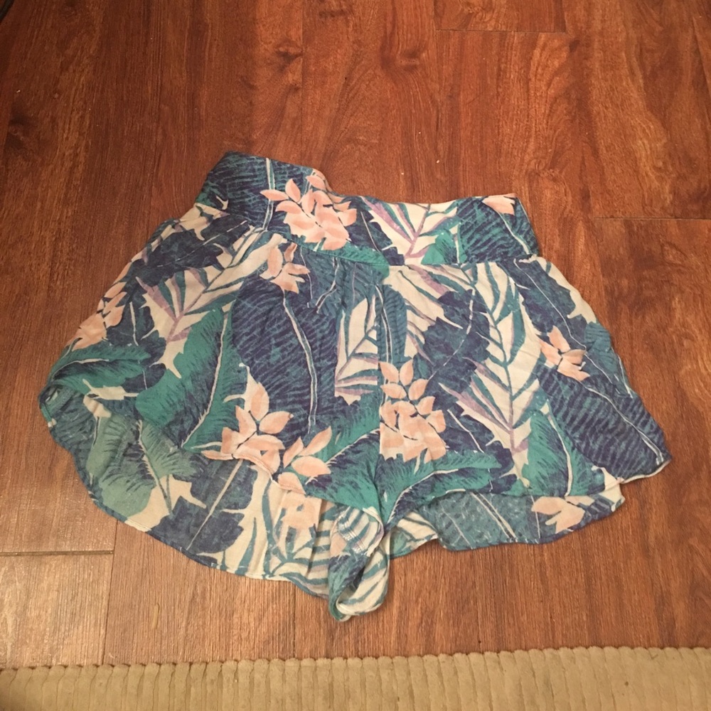 American Eagle flowy cotton shorts