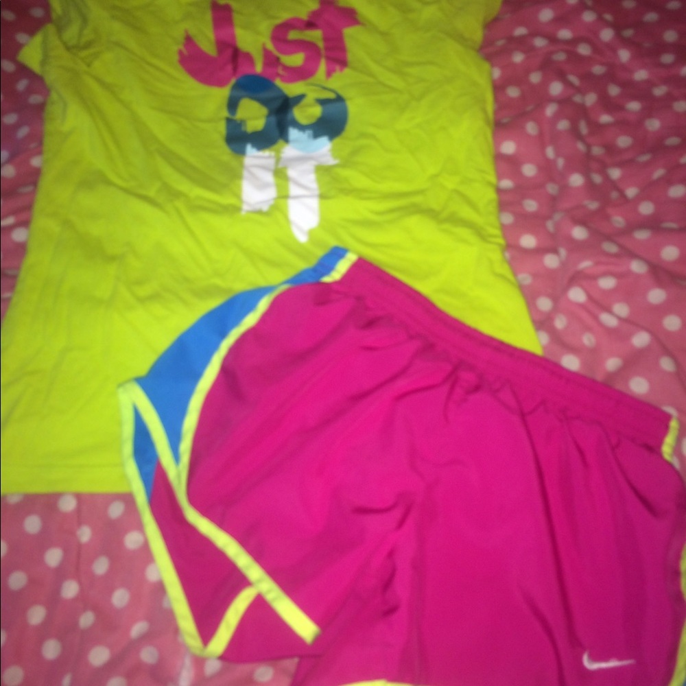 Nike shorts/teeshirt bundle
