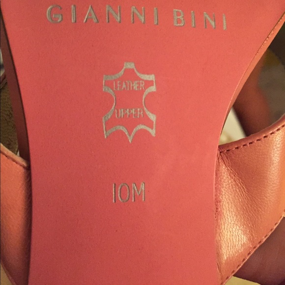 Shoes - Picture 3 of 4