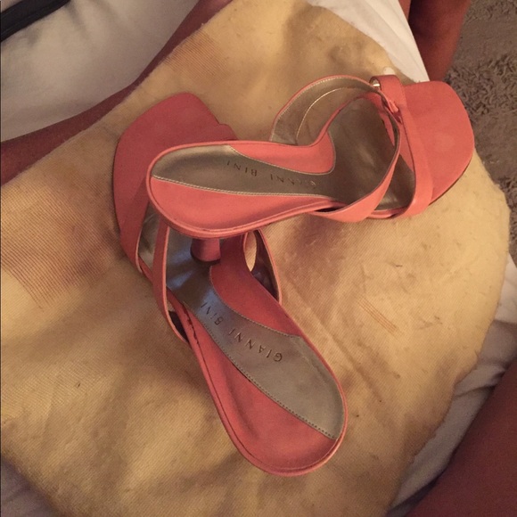 Shoes - Picture 4 of 4