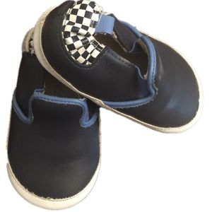 Robeez soft sole shoes