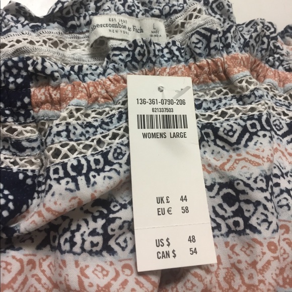 Abercrombie and Fitch off the shoulder - Picture 2 of 4