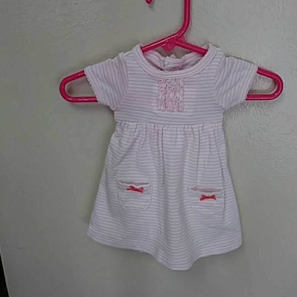 Carter's baby girl 1 piece bodysuit romper sz NB