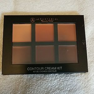 Anastasia Beverly hills contour cream kit