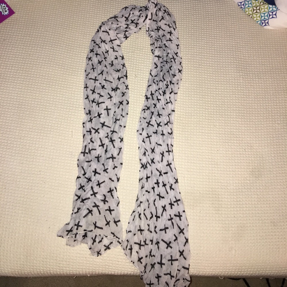 Cross scarf