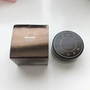 Becca backlight targeted green color corrector