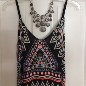 Beautiful summer dress + necklace!
