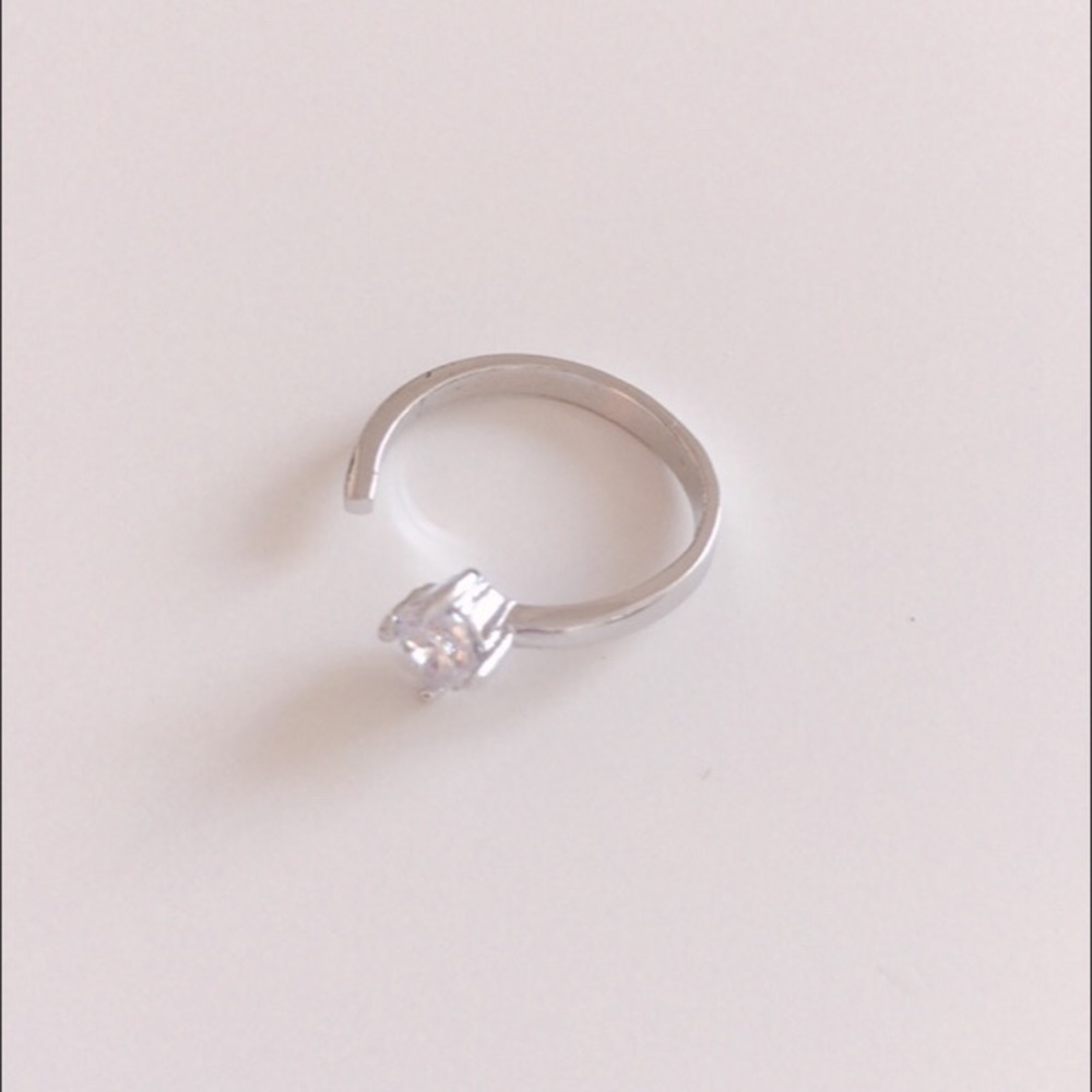 Diamond Ring - Picture 3 of 3