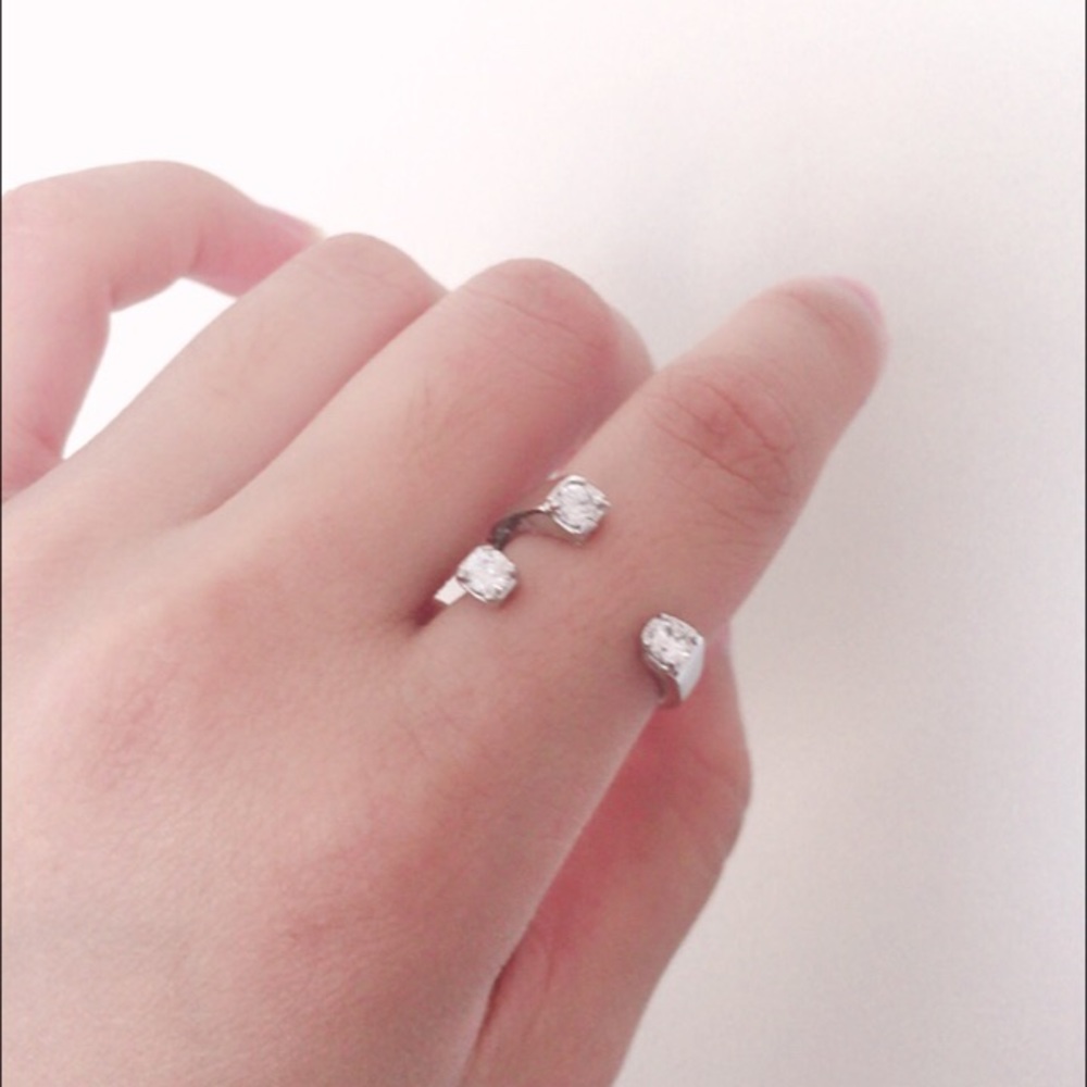 Diamond Ring - Picture 2 of 3