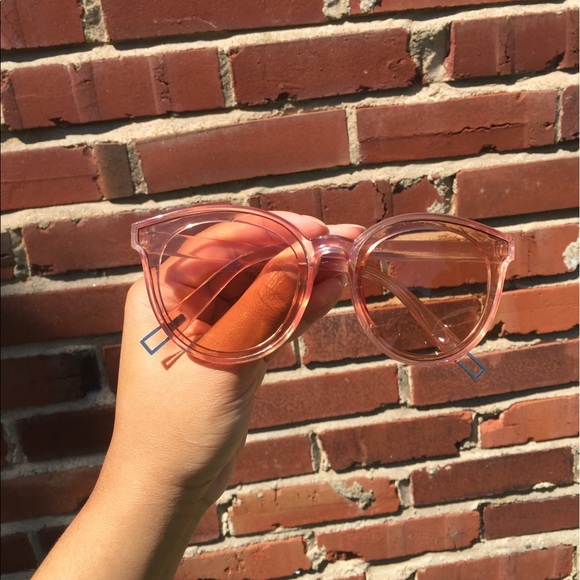 Pink clear transparent sunglasses - Picture 2 of 4