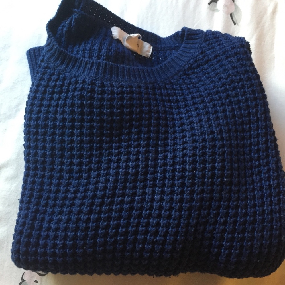 Oversized blue sweater