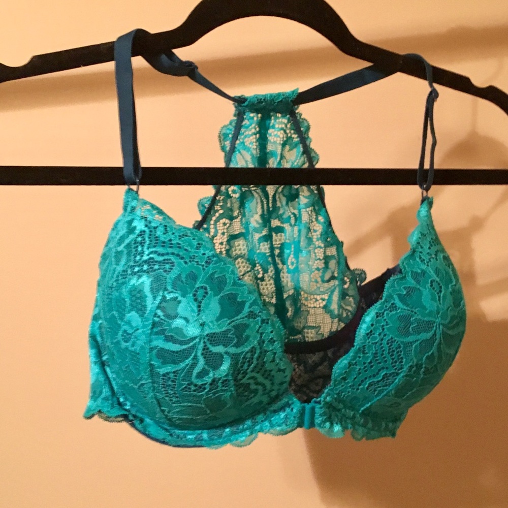 Lacey 💋 VS PINK bra -- 34 DD