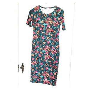 FLASH SALE!! ⭐️ Lularoe Julia XXS