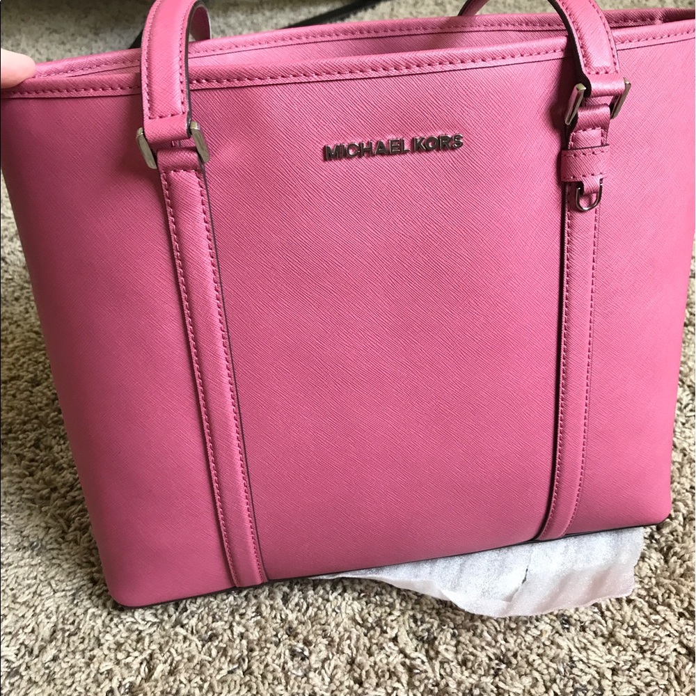 Michael Kors Jet Set Tote