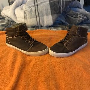 OTW Lupe fiasco brown vans