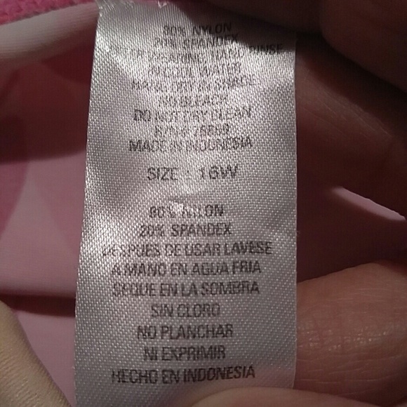 Swimsuit - Picture 5 of 6