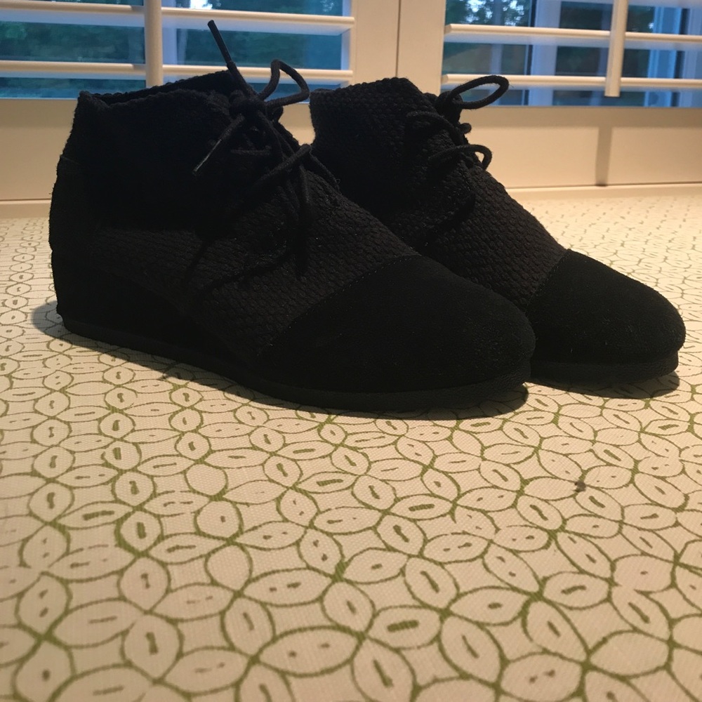 Toms wedge booties
