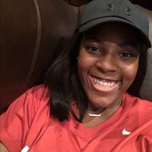 Meet your Posher, Clarke