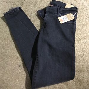 TRUE RELIGION HALLE MID RISE SUPER SKINNY