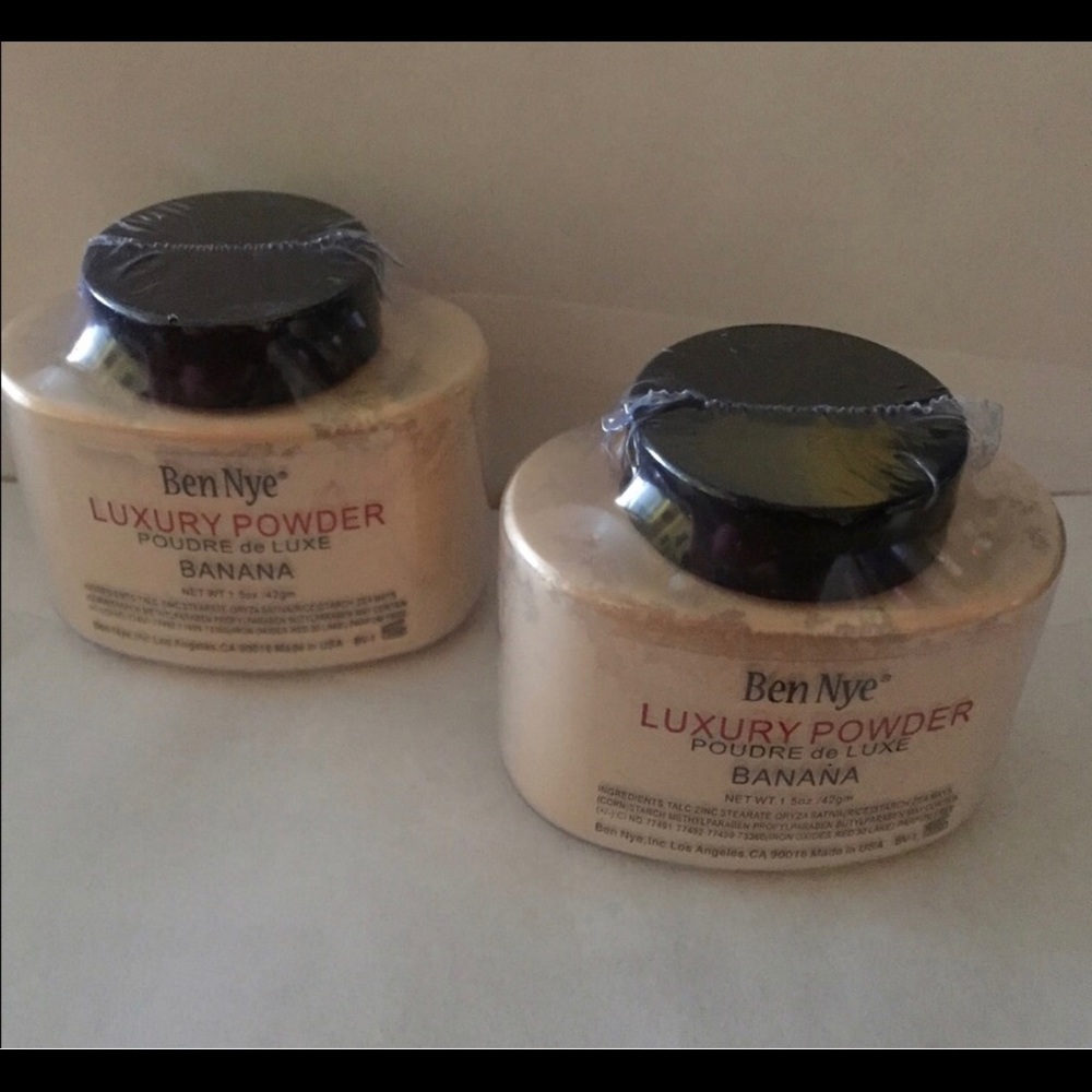 2 Ben Nye banana powders