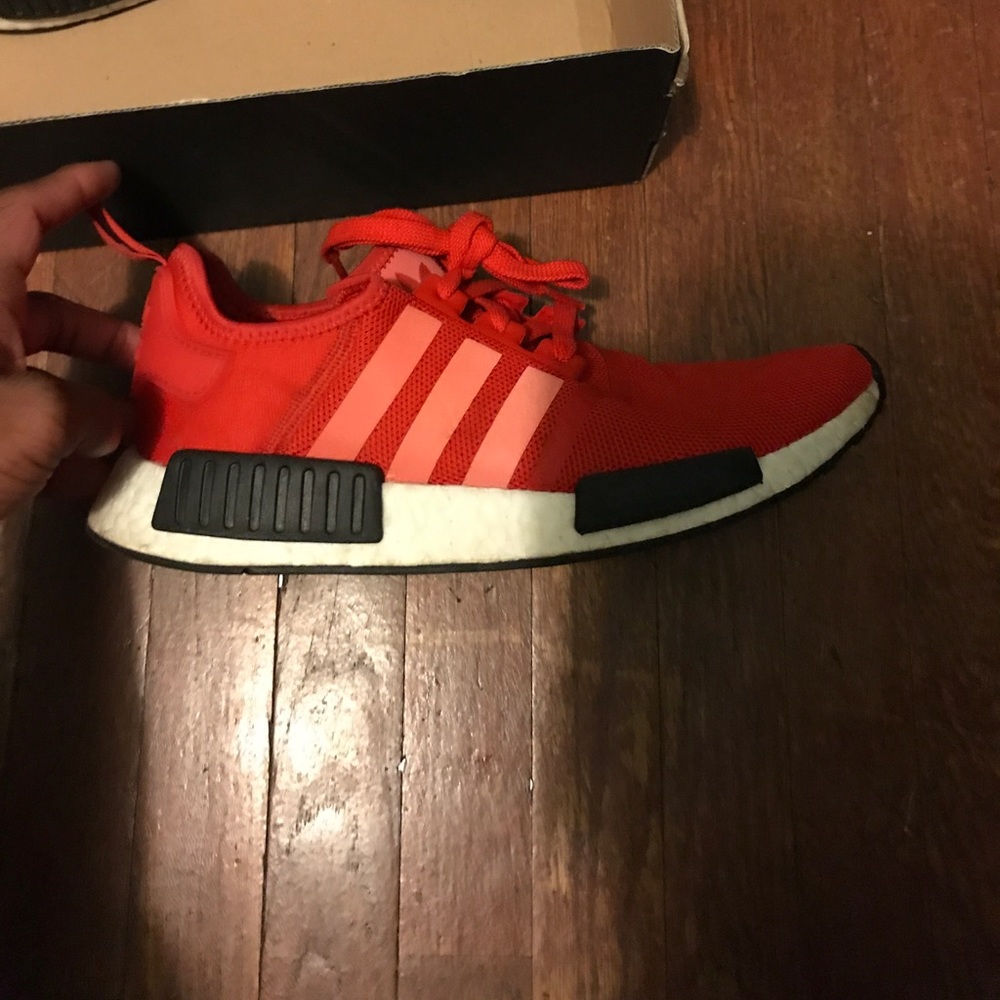 Geometric Red NMD R1