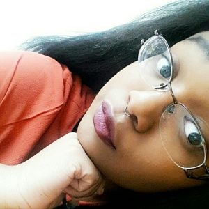 Meet your Posher, Monique