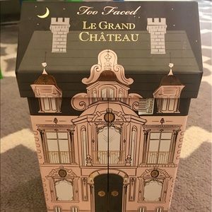 Too Faced Le Grand Chateau palette
