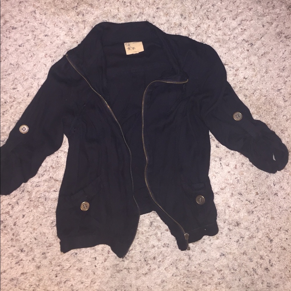 Black half sleeve cardigan with bronze zipper