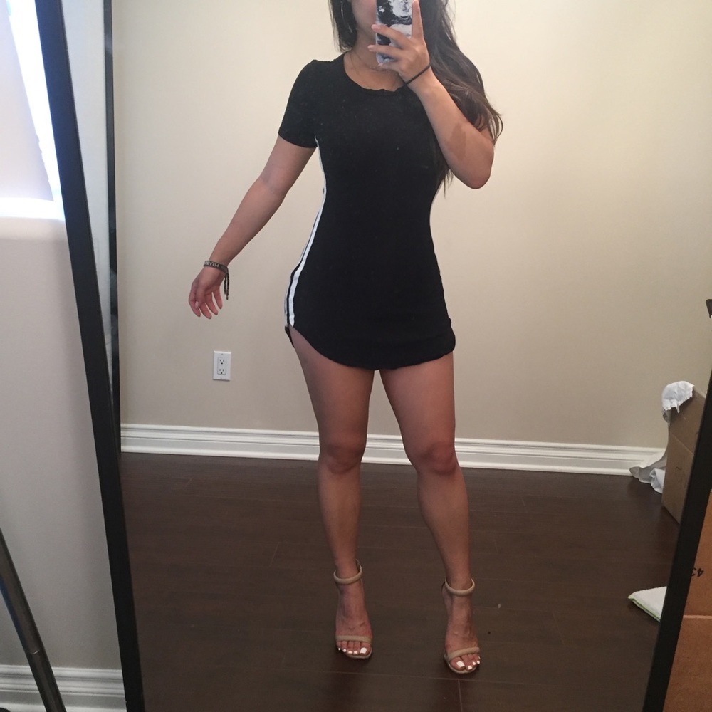 Short Sleeve Side Stripe Mini Dress