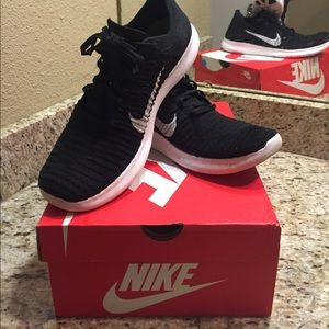 Women's 👟10.5 EUC Nike free 5.0 Flyknit RN!