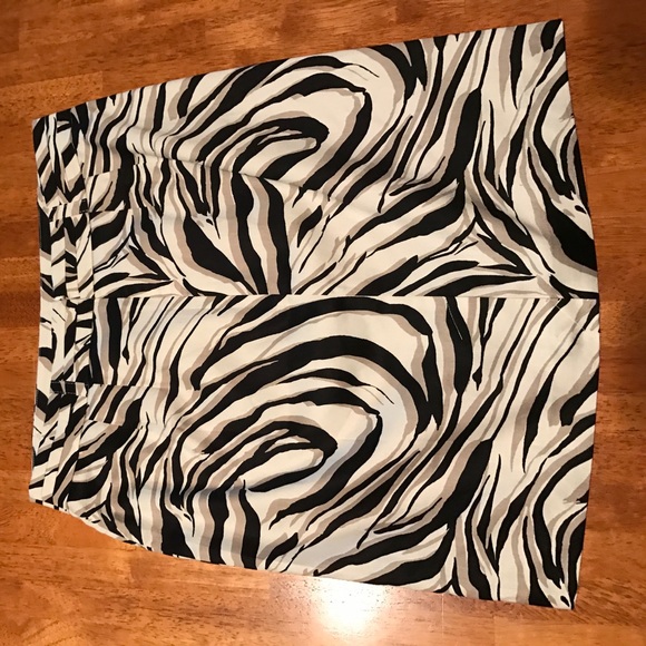 LOFT Zebra Print Pencil Skirt - Picture 4 of 7