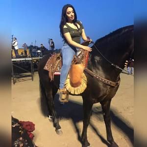 Meet your Posher, Maria