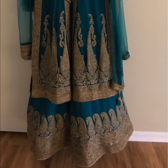 Green Anarkali Lehenga - Picture 6 of 7