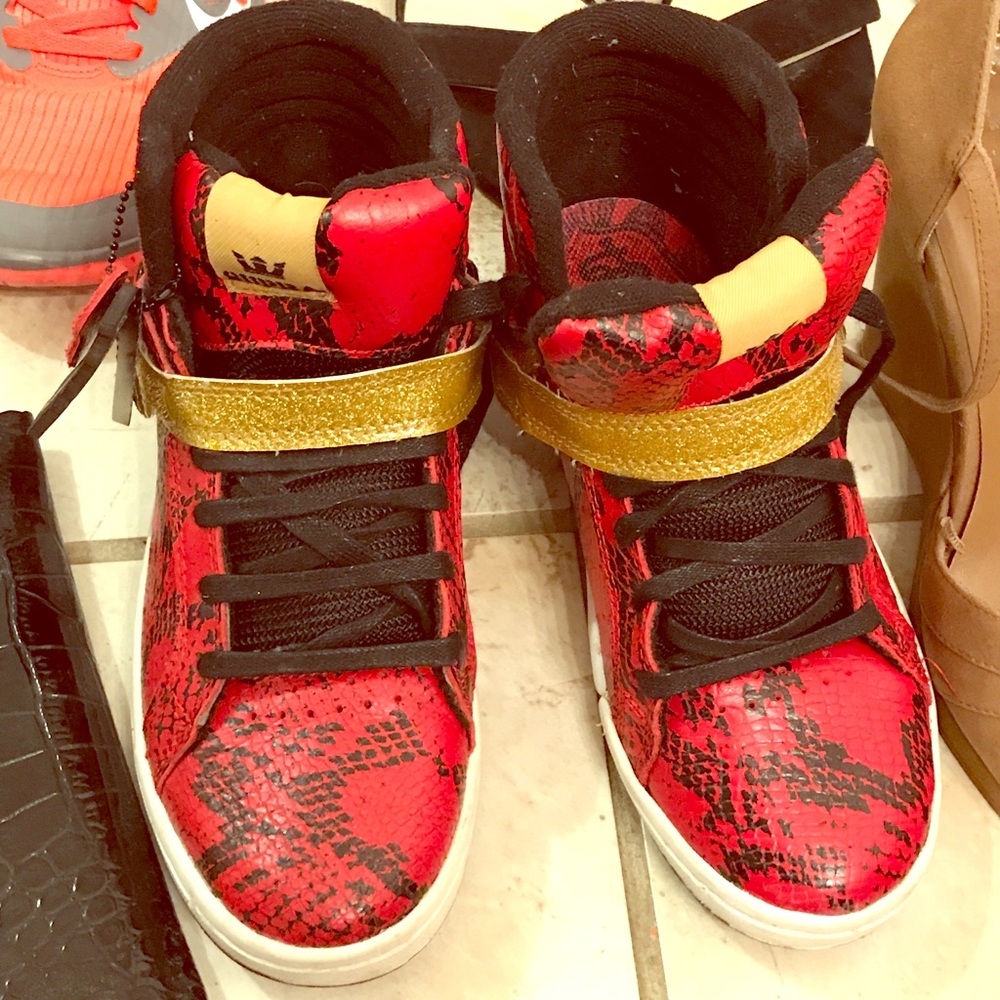 Supras