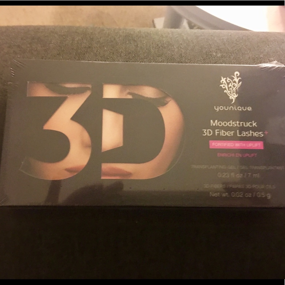 Younique 3D Moodstruck Fiber Lashes
